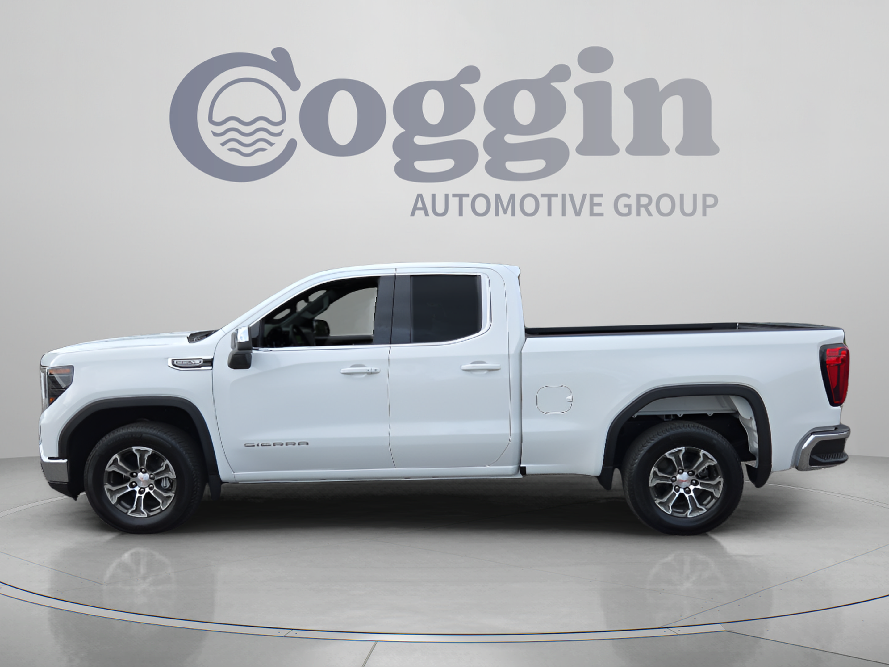 Certified 2026 GMC Sierra 1500 SLE w/ Max Trailering Package RWD image 3