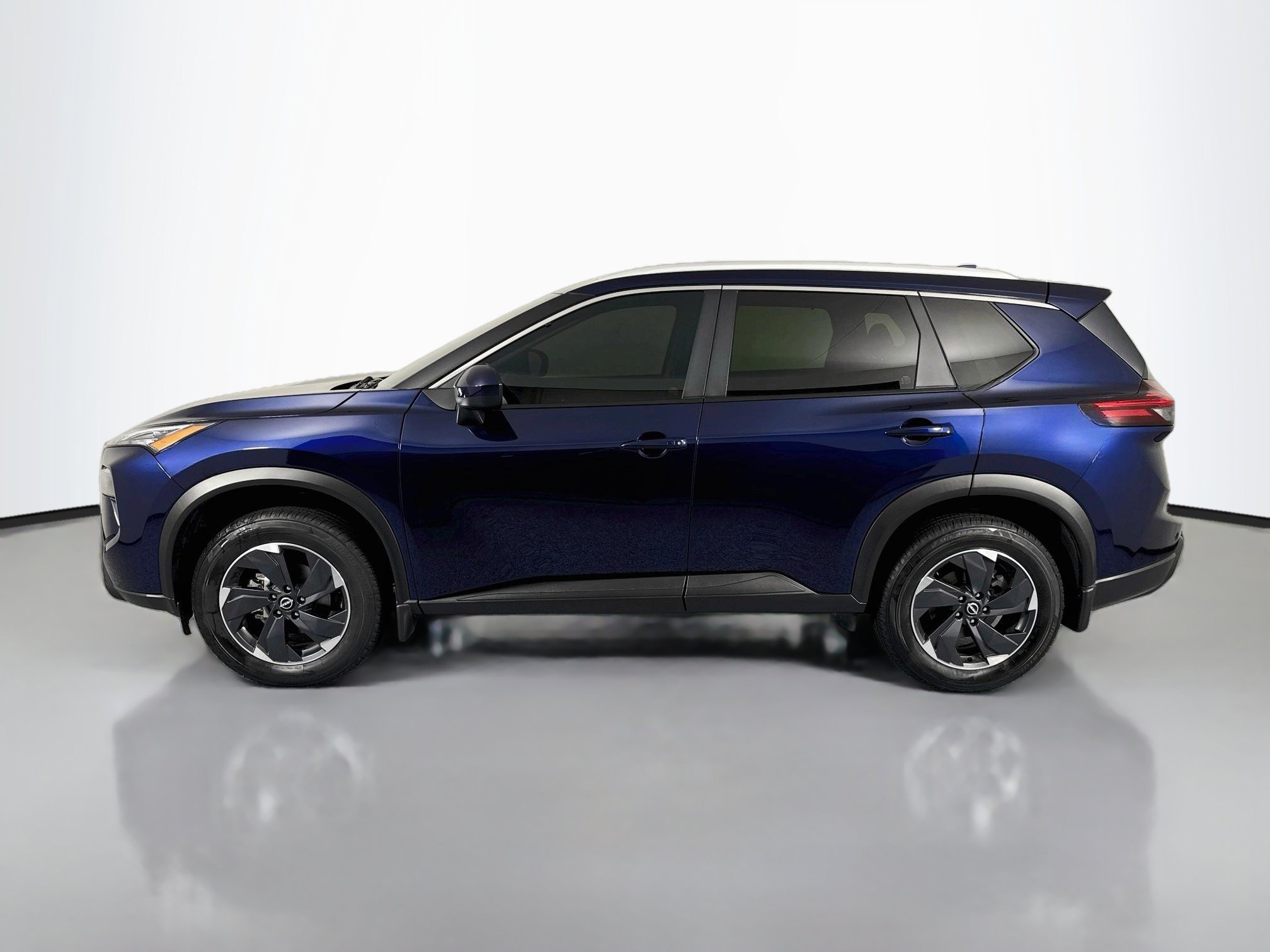 Used 2024 Nissan Rogue SV w/ SV Premium Package AWD/4WD image 8