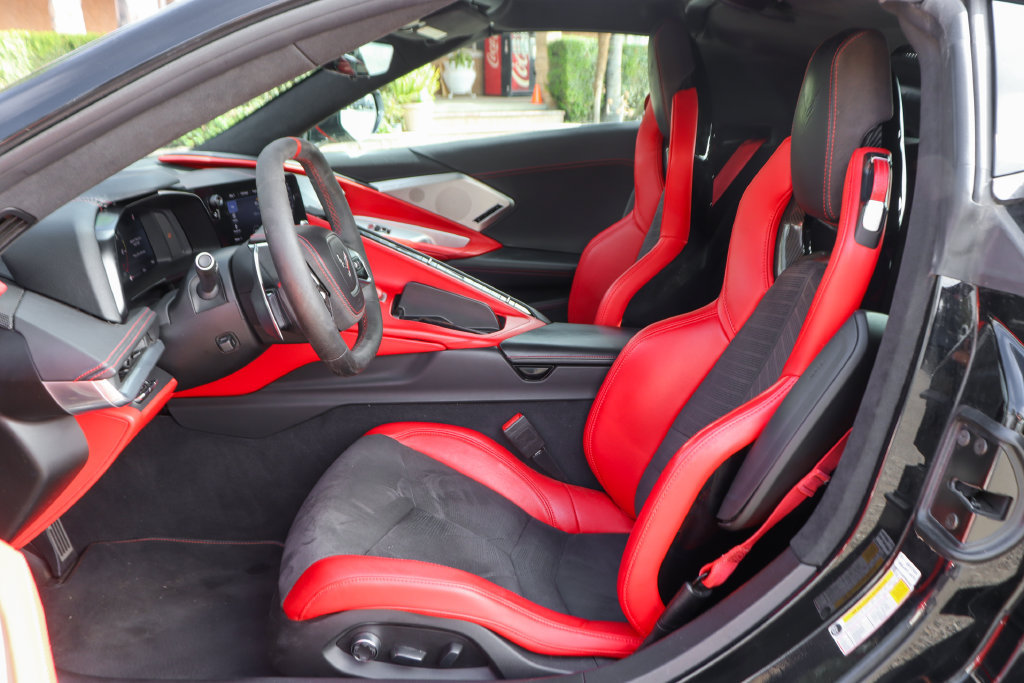 Used 2022 Chevrolet Corvette Stingray Premium Cpe w/ Z51 Performance Package RWD image 22