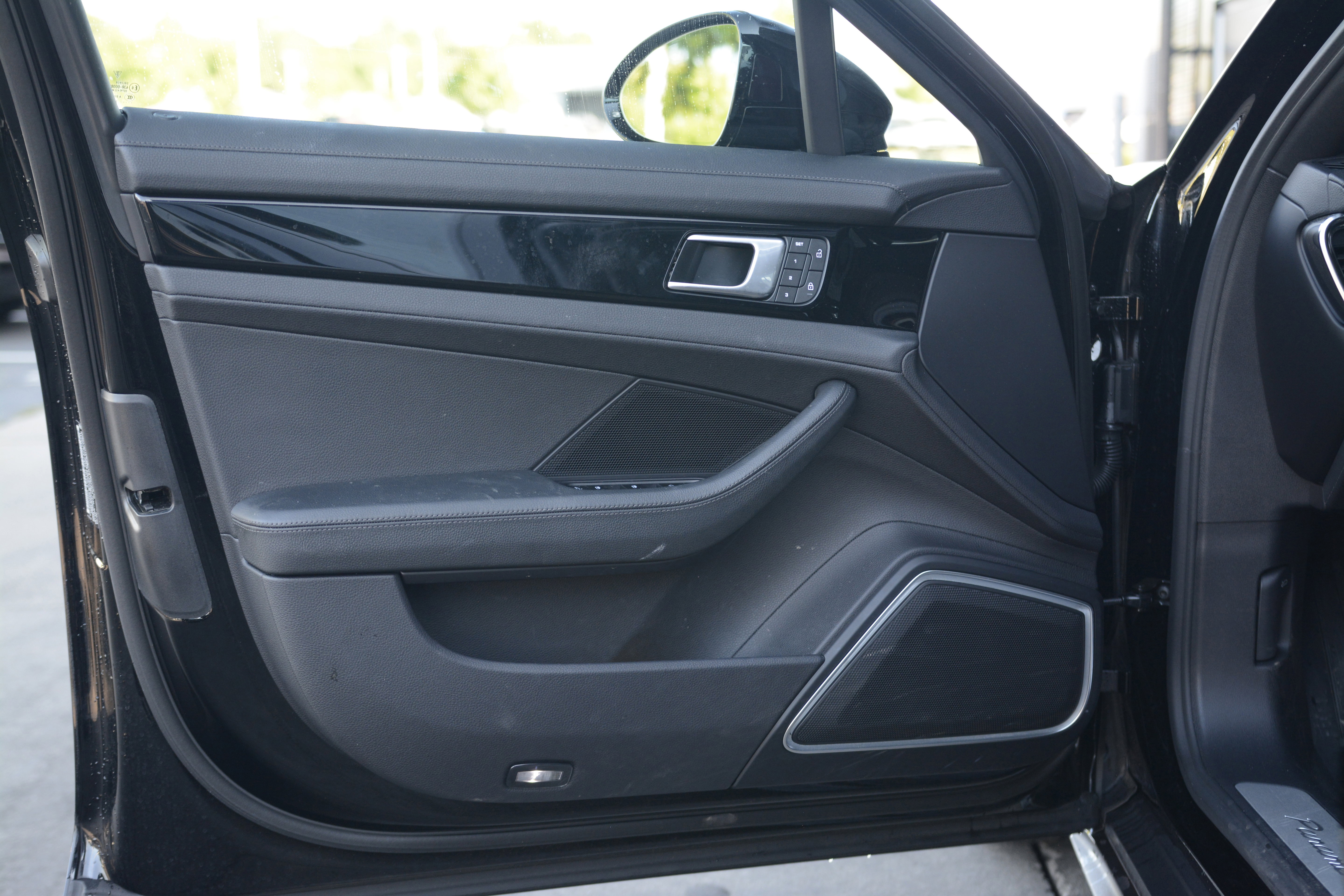 Certified 2023 Porsche Panamera image 13