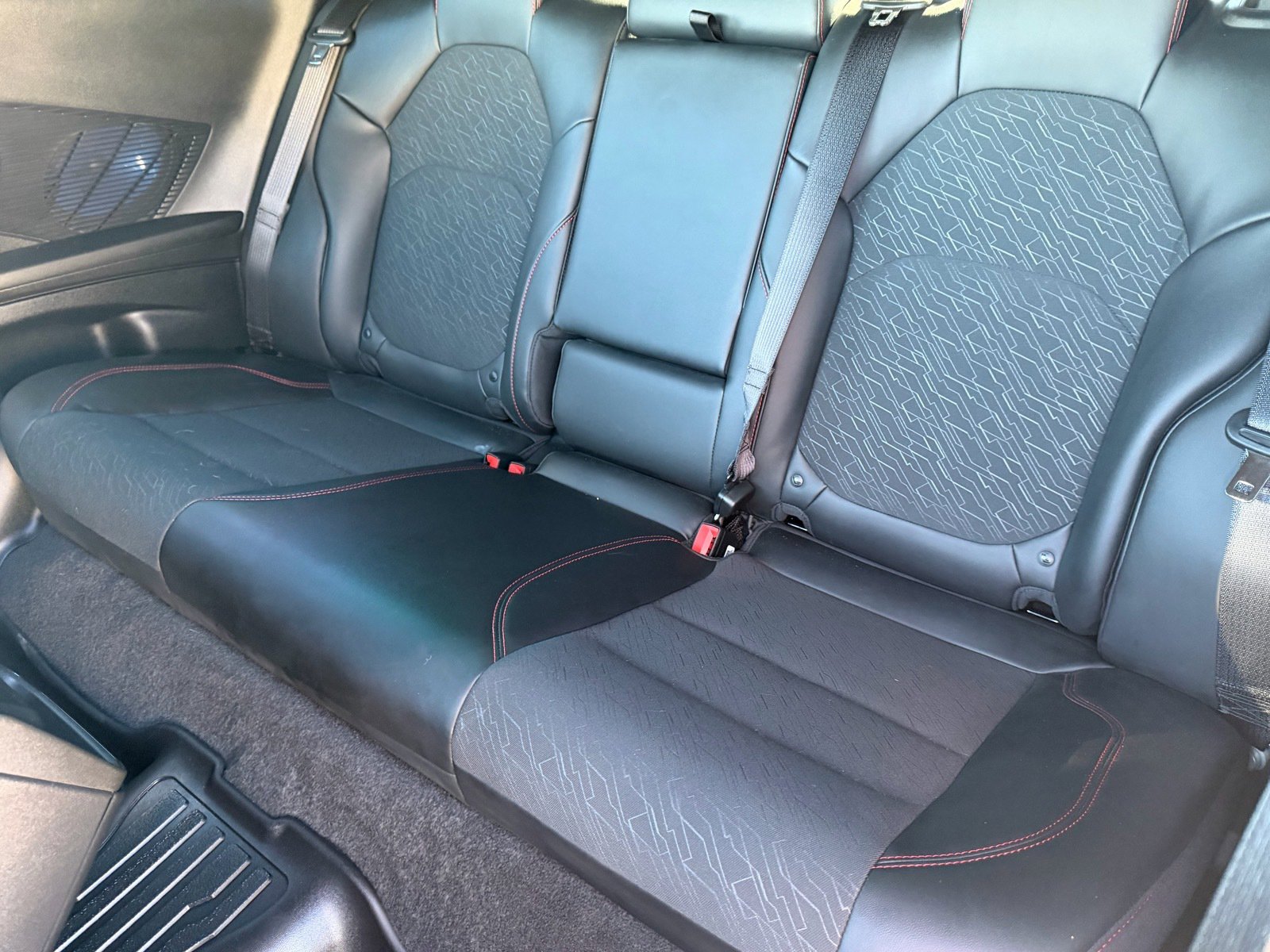 Used 2025 Dodge Charger R/T w/ Quick Order Package 25M R/T image 16