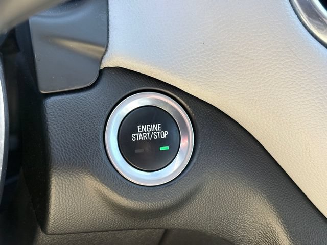 Used 2022 Chevrolet Equinox LS w/ LS Convenience Package FWD image 18