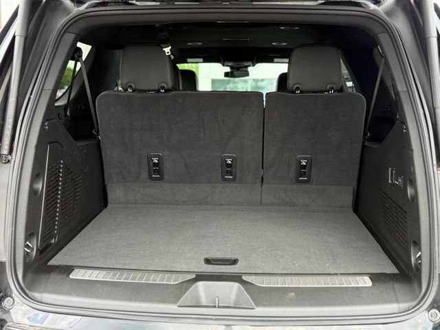 Used 2025 GMC Yukon XL Denali AWD/4WD image 28