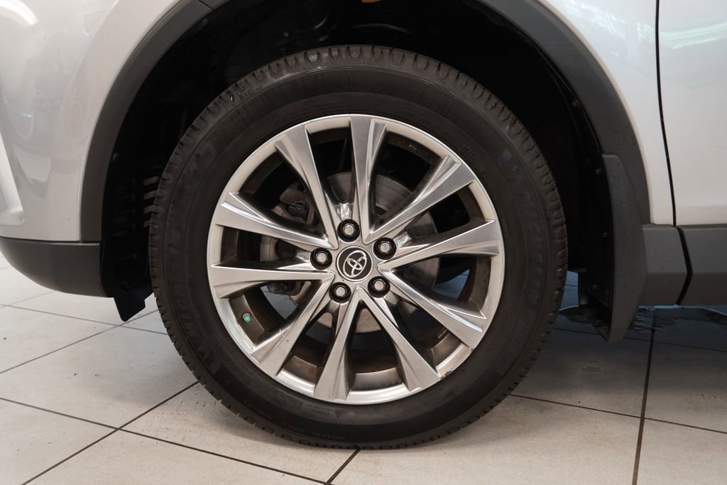 Used 2018 Toyota RAV4 Limited w/ All Weather Liner Package AWD/4WD image 17