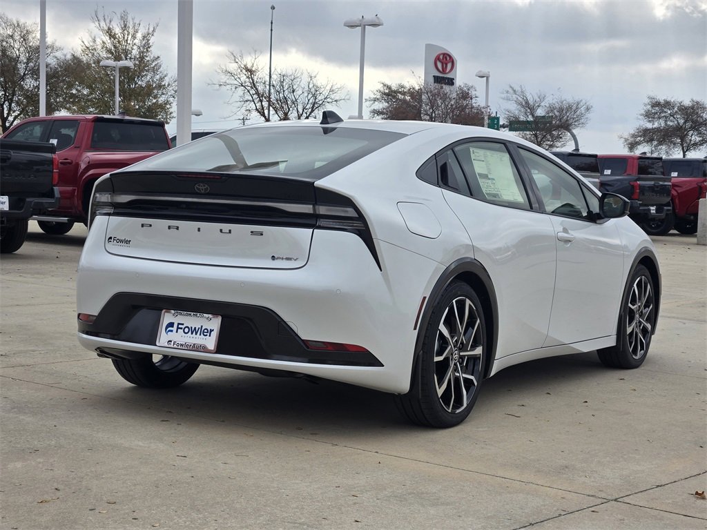 New 2026 Toyota Prius Plug-In Hybrid image 4