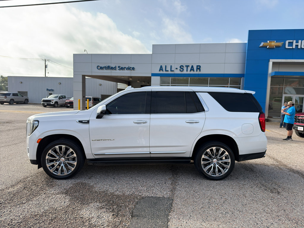 Certified 2021 GMC Yukon Denali w/ Denali Premium Package RWD image 3