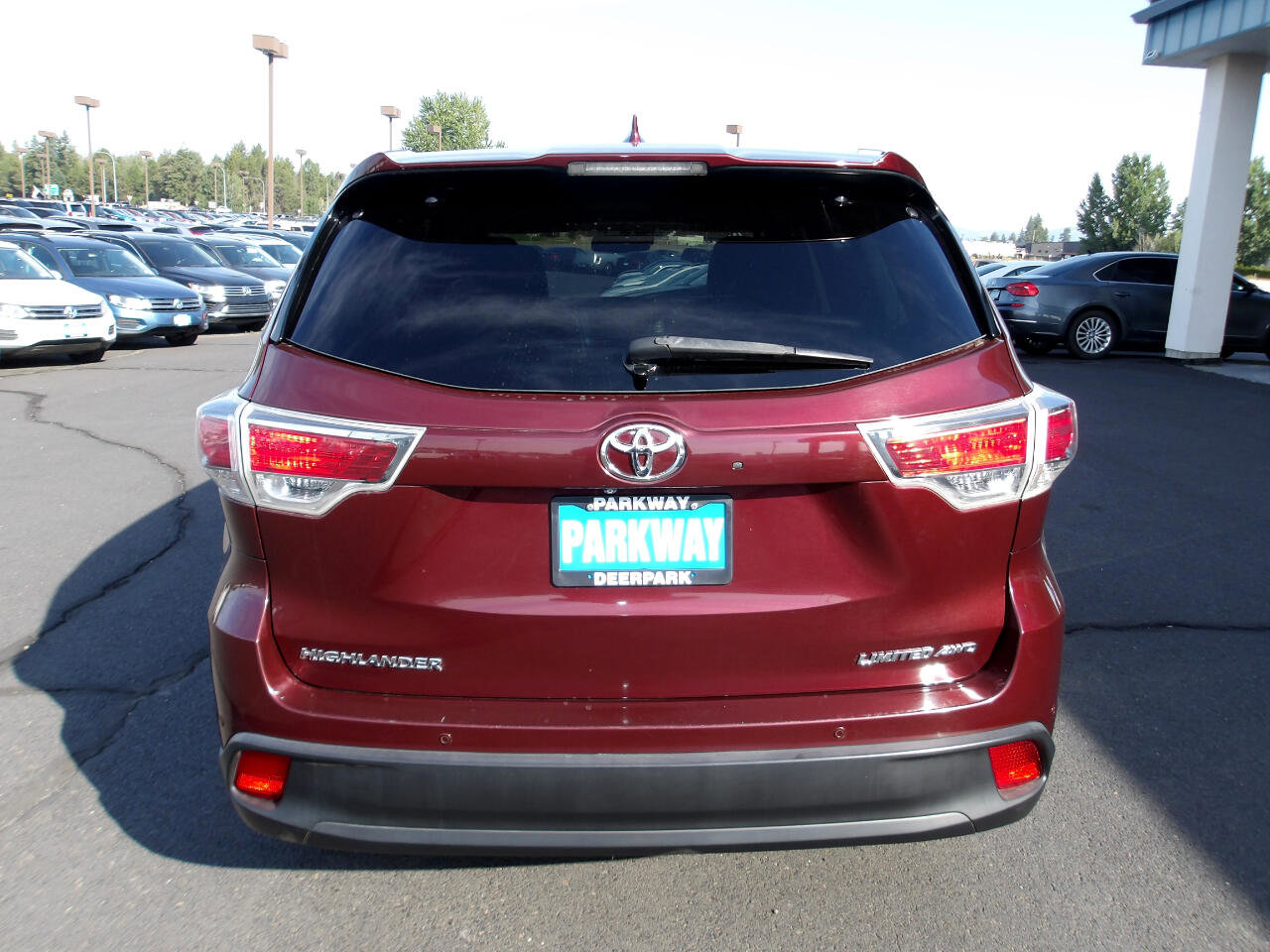 Used 2015 Toyota Highlander Limited w/ Driver Technology Package AWD/4WD image 4