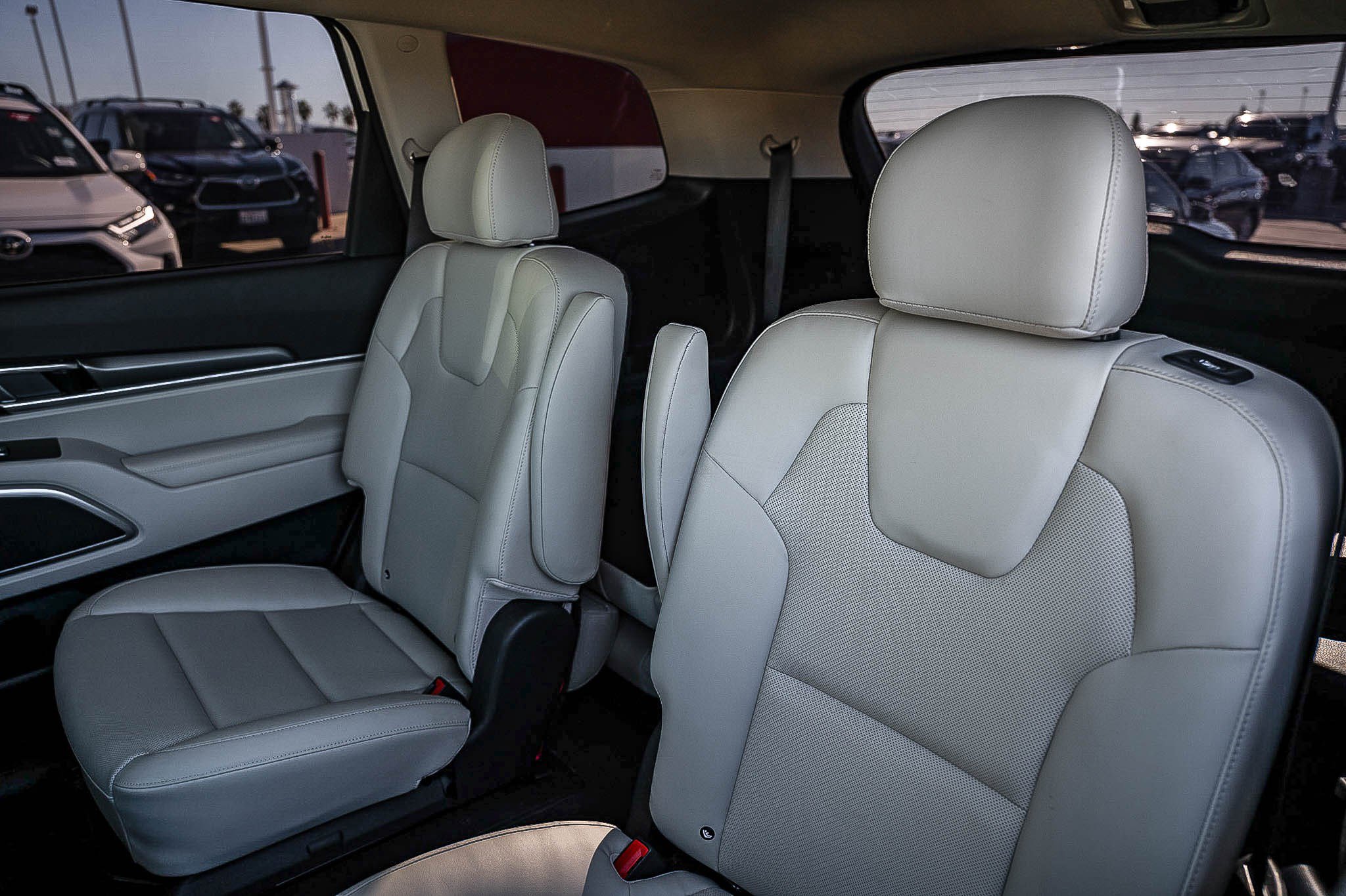 Used 2022 Kia Telluride S image 20