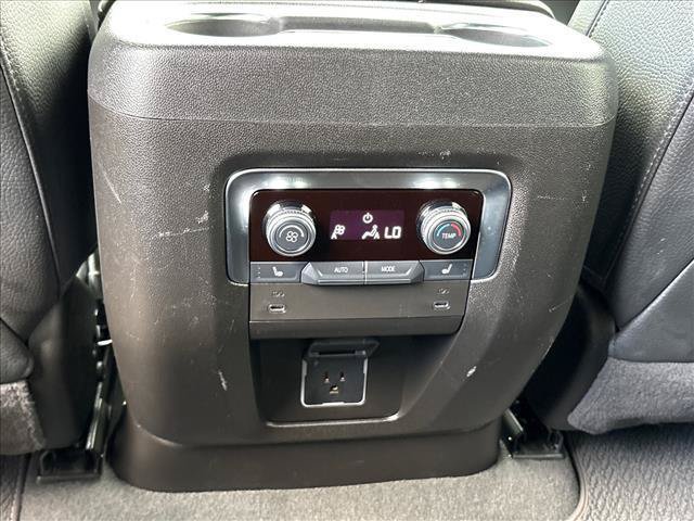 Certified 2025 GMC Yukon Denali AWD/4WD image 9
