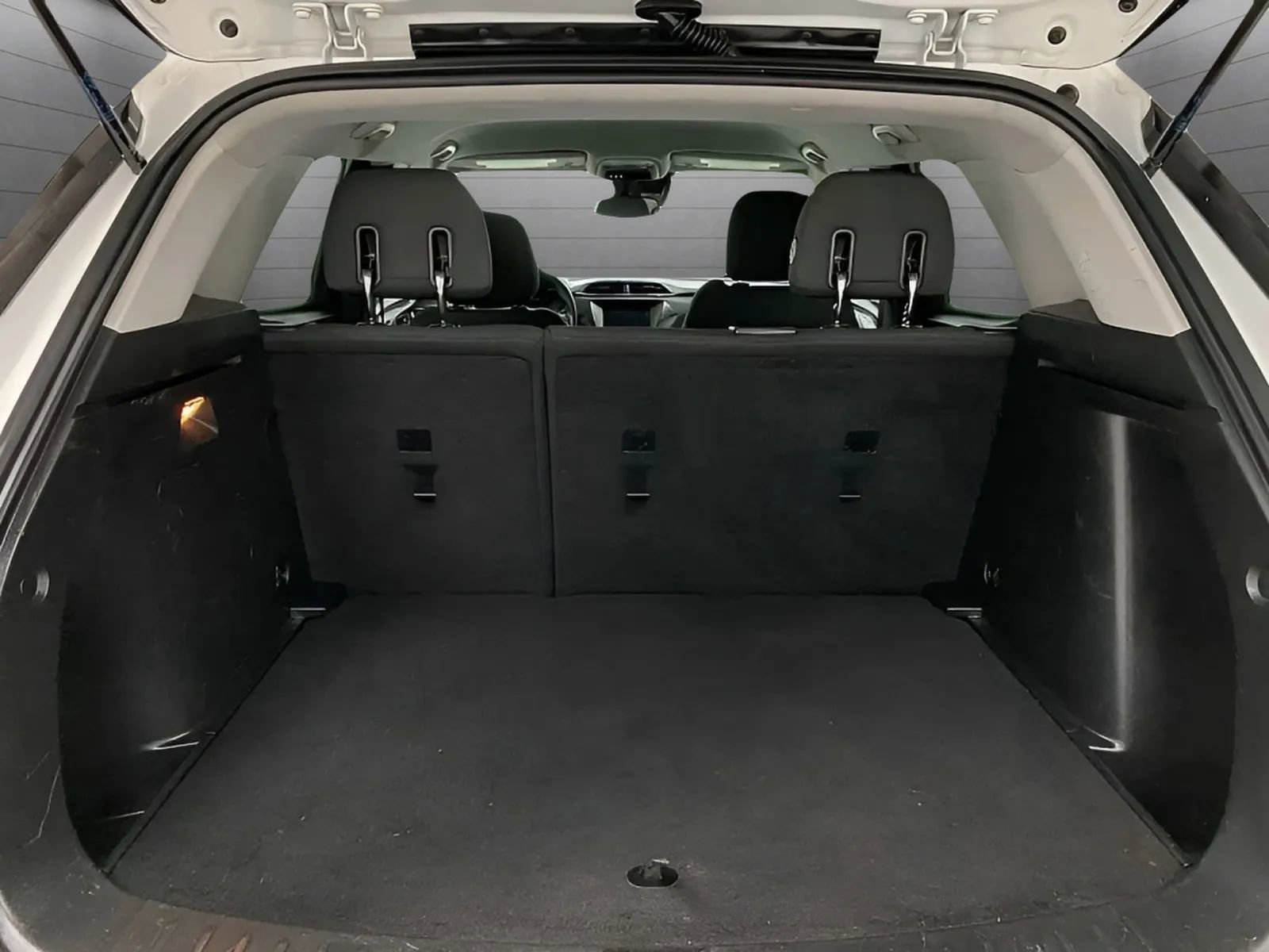 Used 2021 Chevrolet TrailBlazer LS FWD image 12