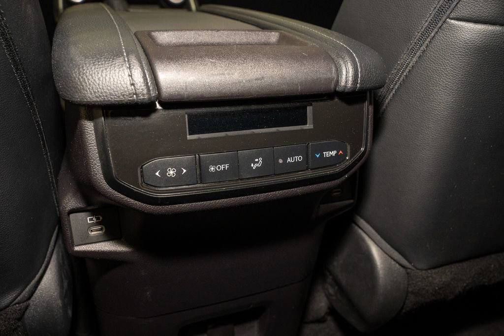 Used 2025 Toyota Grand Highlander FWD image 8