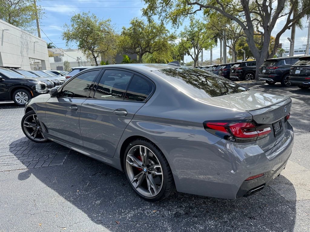 Used 2021 BMW M550i xDrive w/ Executive Package image 2
