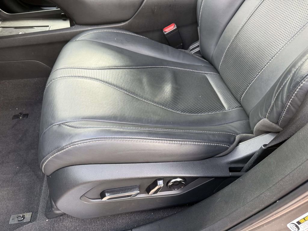 Certified 2023 Acura RDX w/ Technology Package image 12