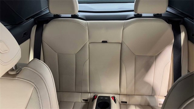 Used 2025 BMW M440i Convertible image 26