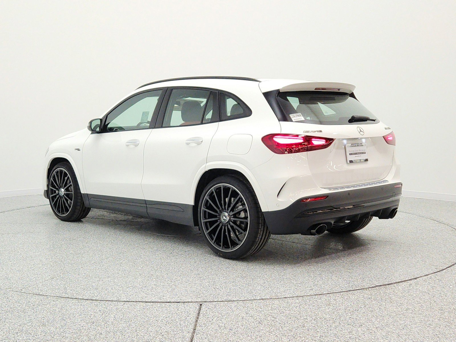 New 2026 Mercedes-Benz GLA 35 AMG 4MATIC image 7