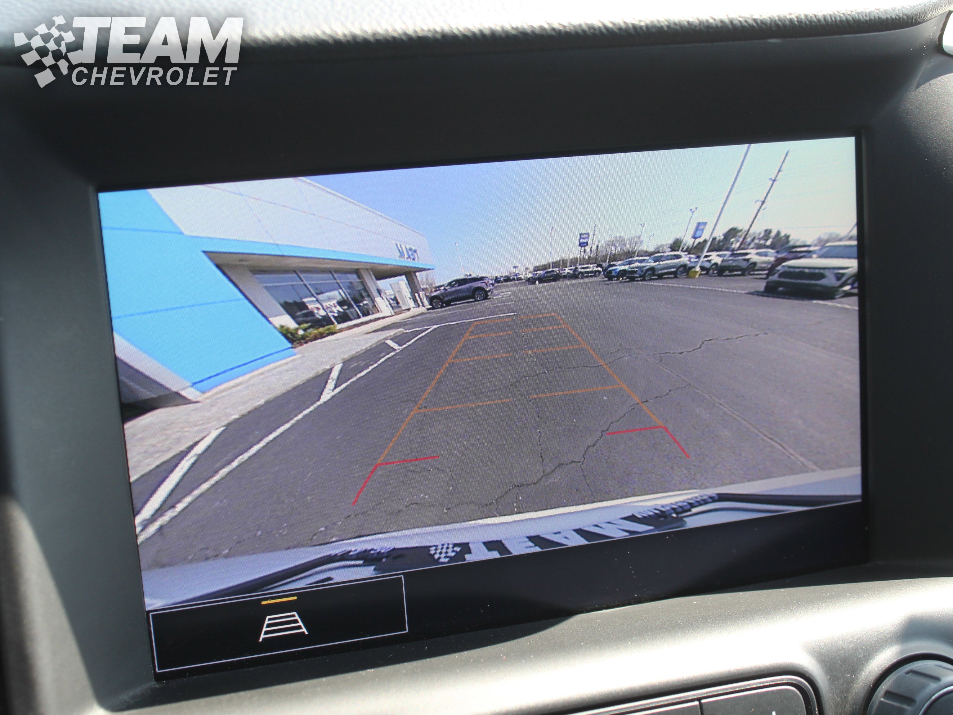Used 2024 GMC Terrain SLT image 16