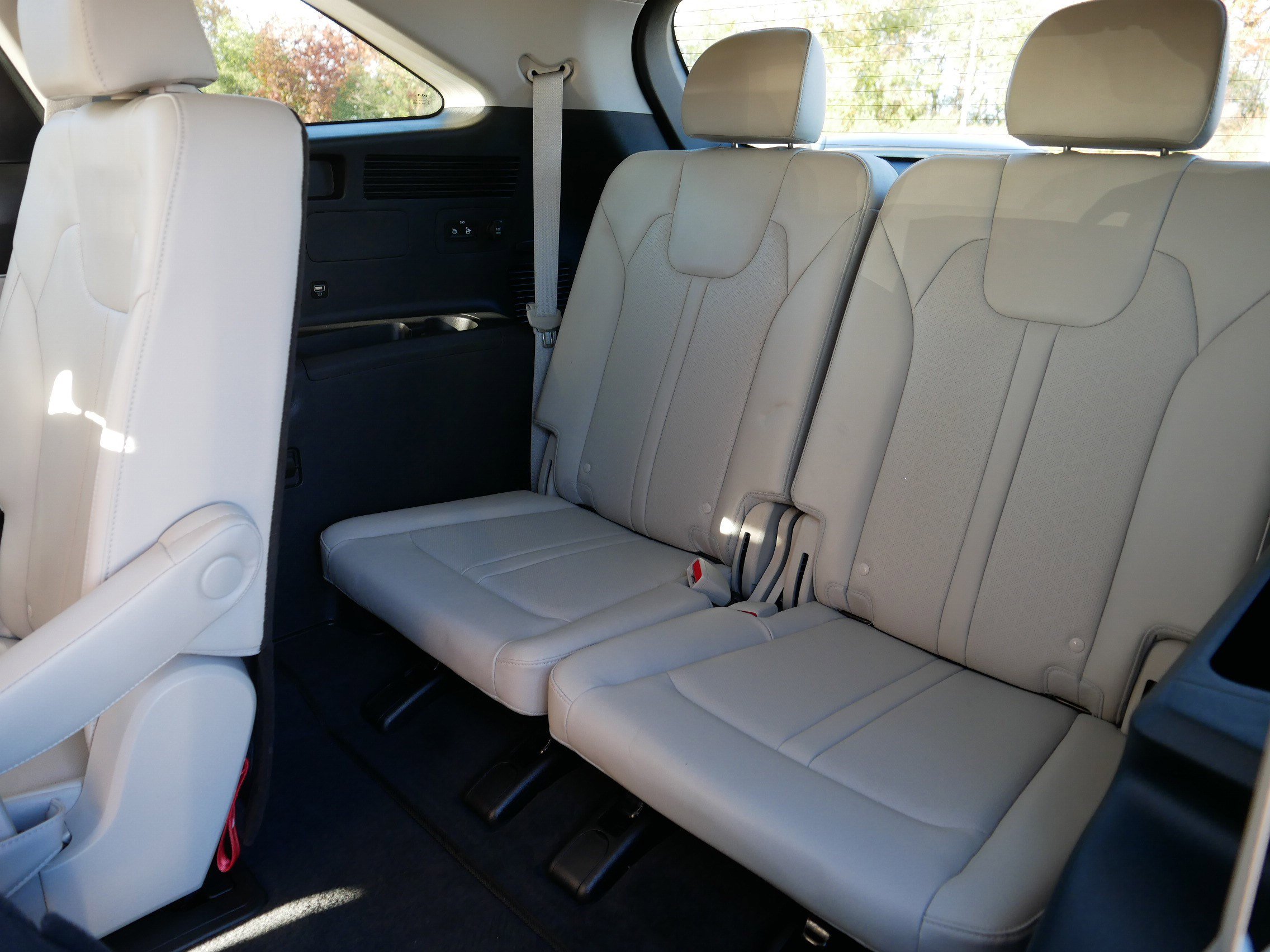 Certified 2023 Kia Sorento SX image 37