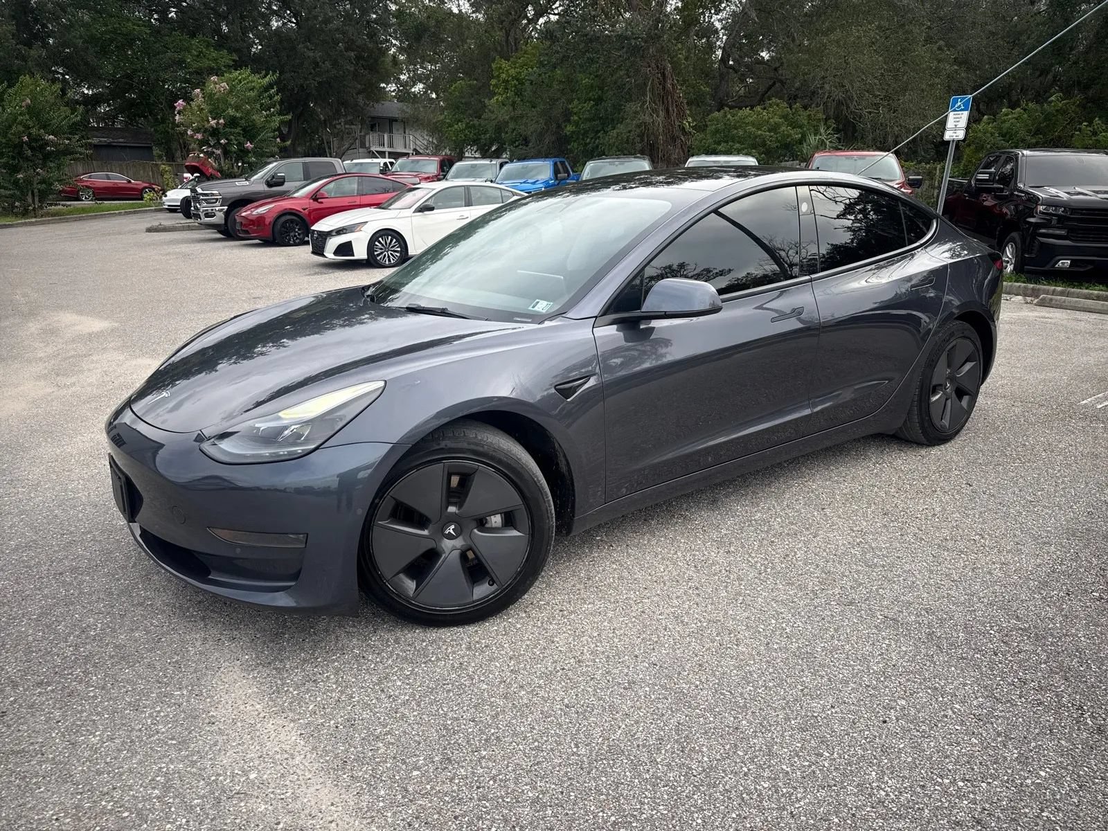 Used 2022 Tesla Model 3 Standard Range RWD image 3