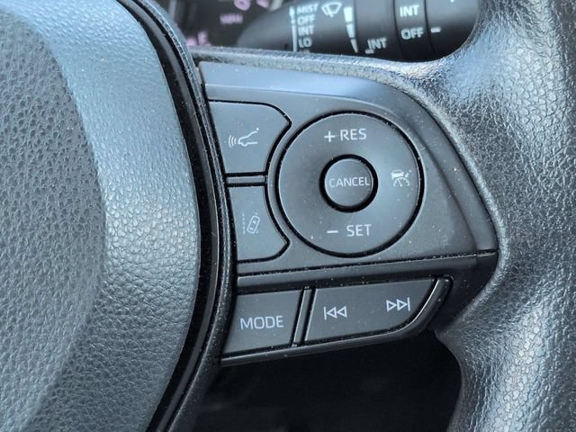 Certified 2022 Toyota RAV4 XLE FWD image 24