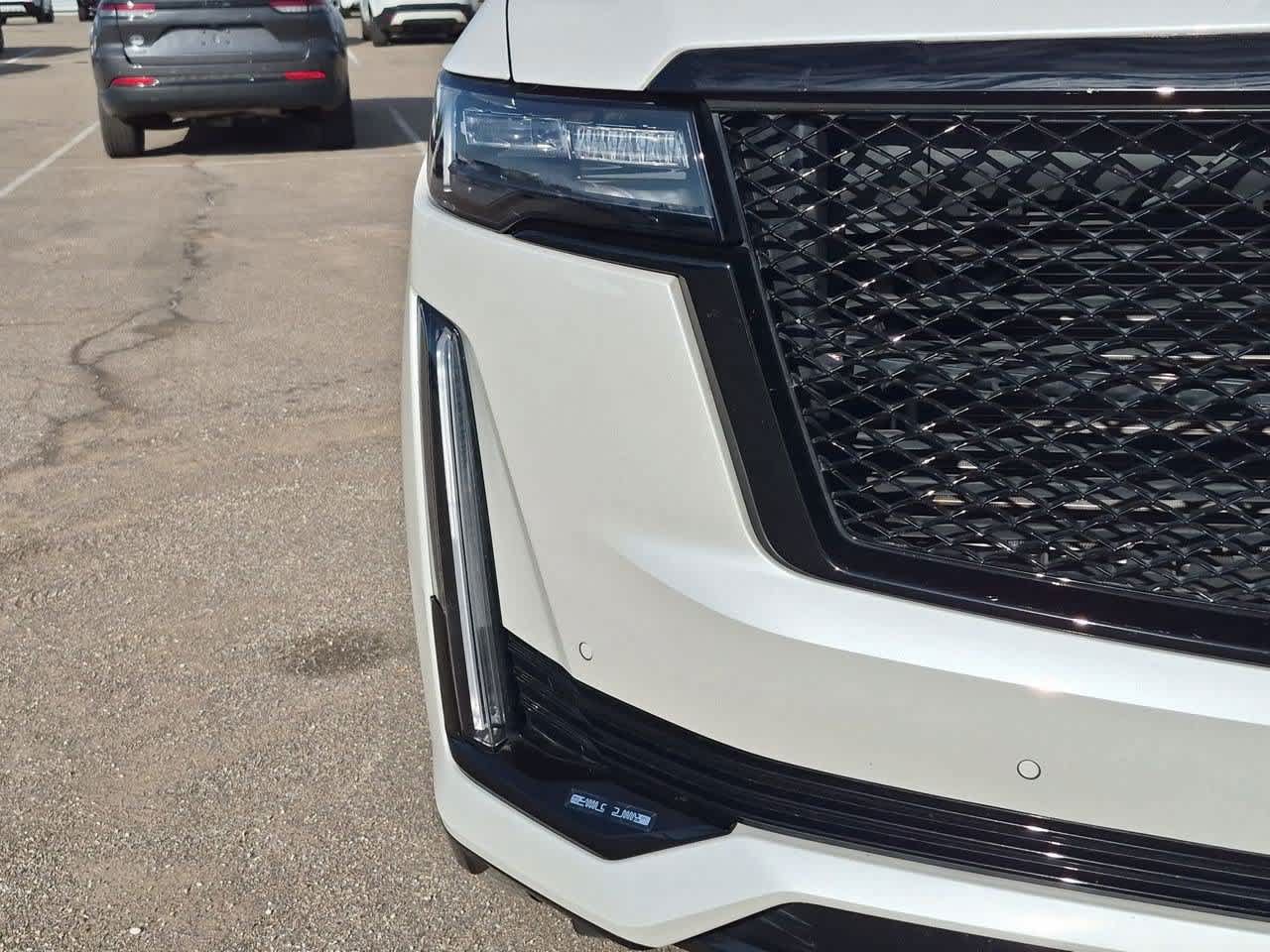 Used 2024 Cadillac Escalade ESV Sport w/ LPO, ONYX Package AWD/4WD image 10