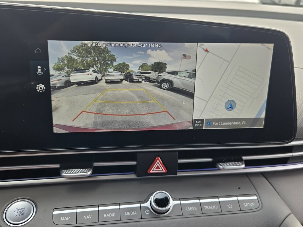 Certified 2024 Hyundai Elantra SEL FWD image 19