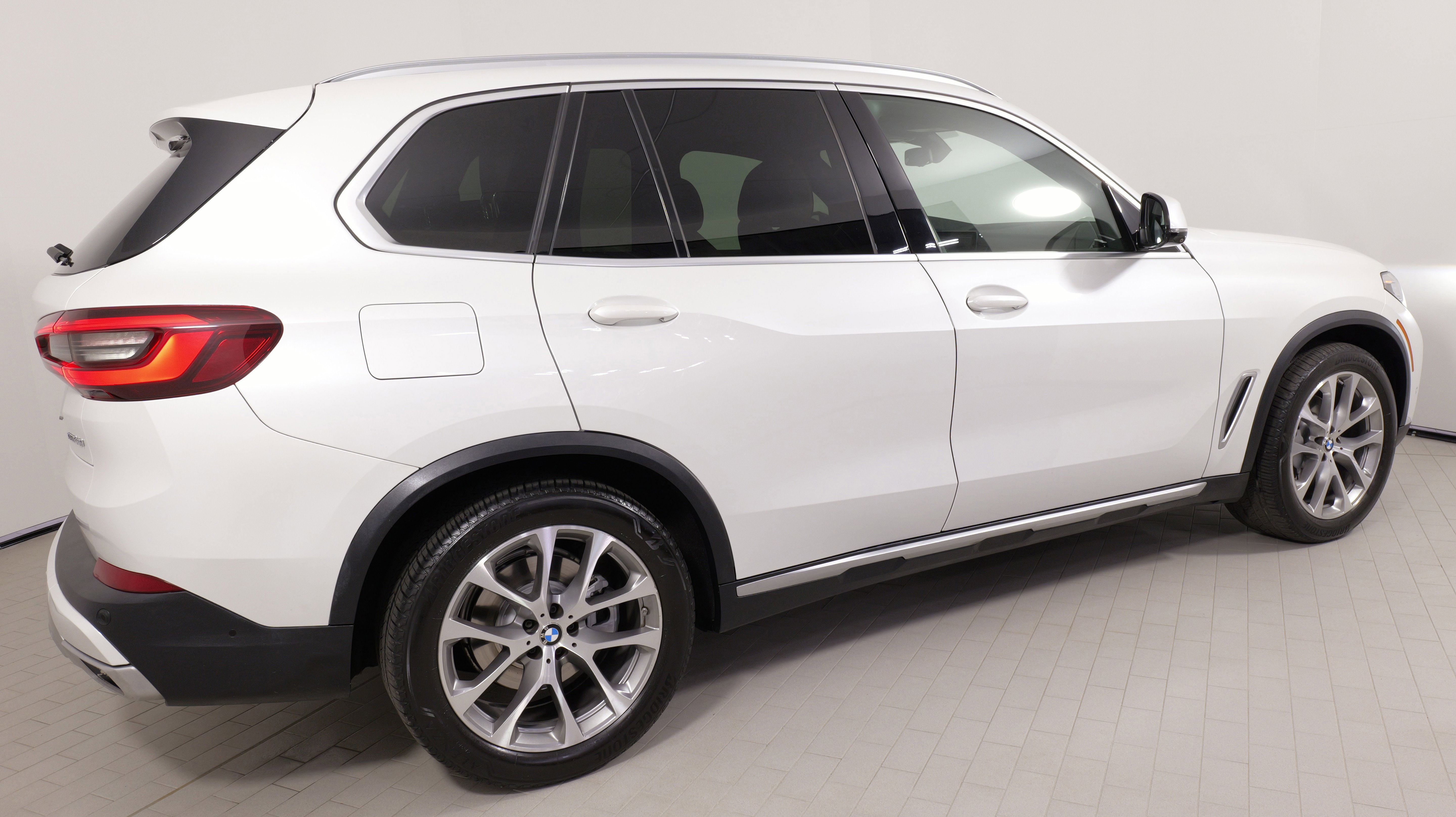 Used 2021 BMW X5 xDrive40i w/ Convenience Package image 11