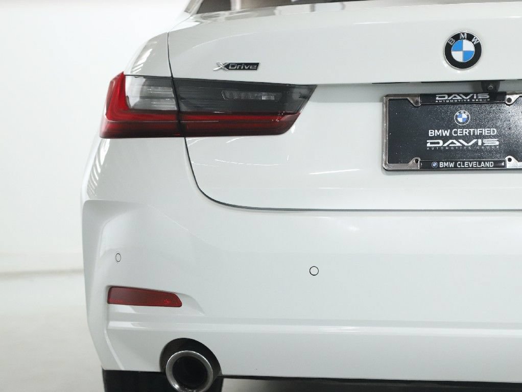 Used 2023 BMW 330i xDrive Sedan w/ Premium Package AWD/4WD image 43