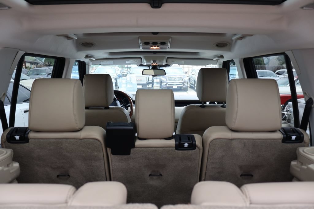 Used 2016 Land Rover LR4 HSE Silver Edition AWD/4WD image 11