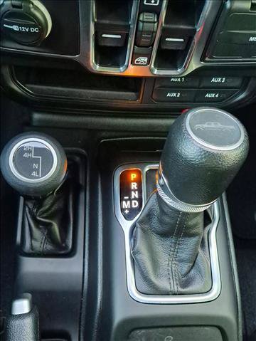 Used 2023 Jeep Gladiator Sport AWD/4WD image 12