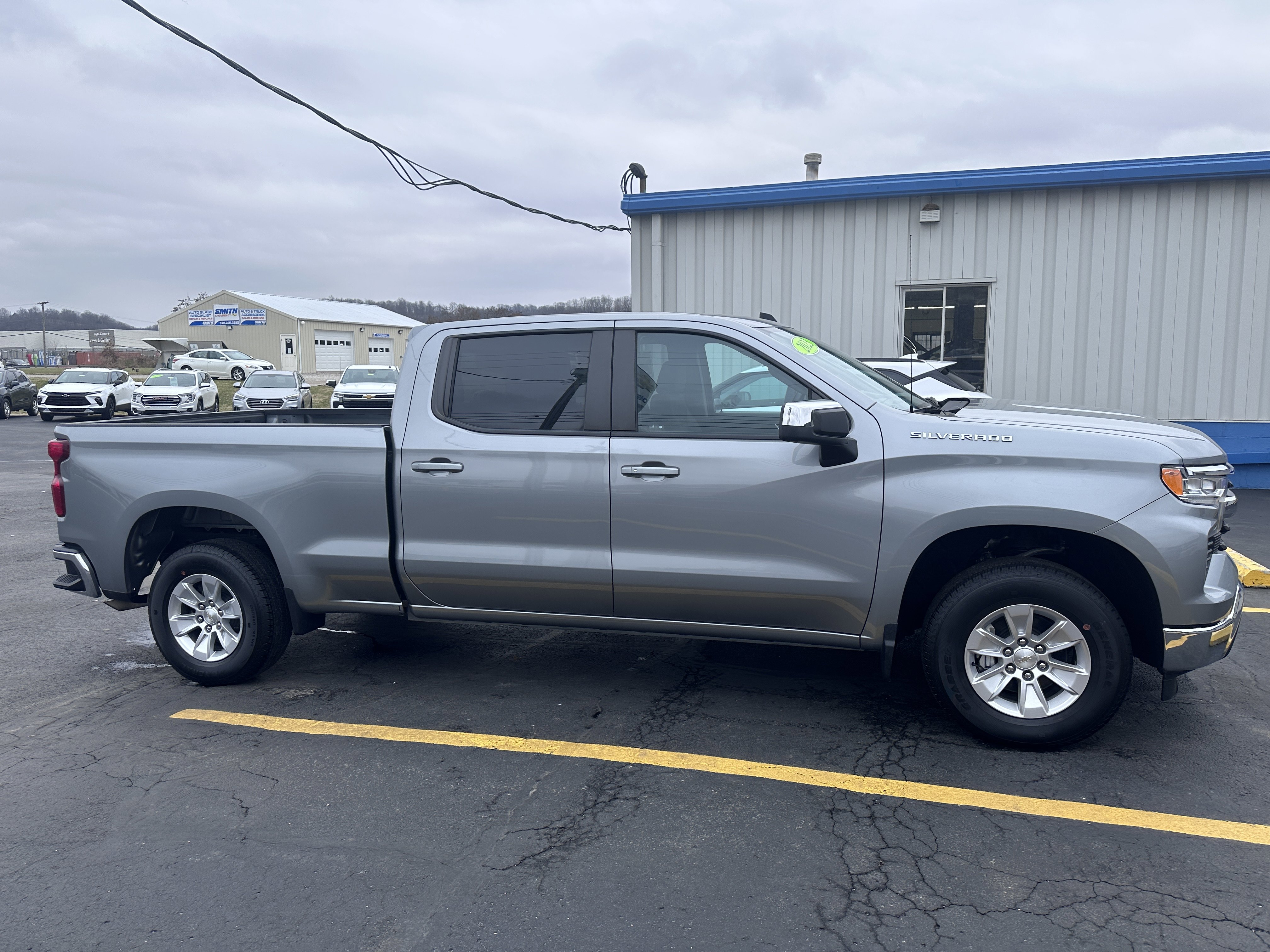 Used 2023 Chevrolet Silverado 1500 LT image 7