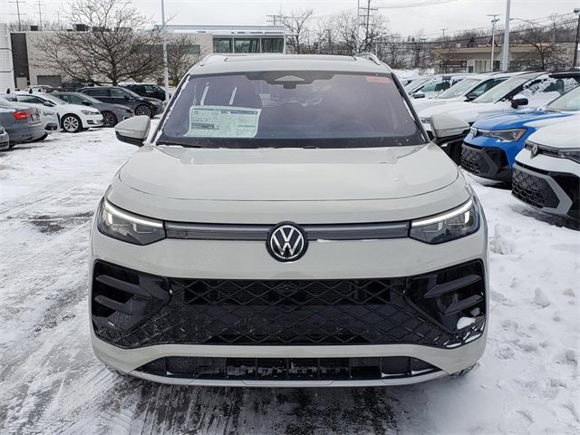 New 2026 Volkswagen Tiguan SEL R-Line image 5