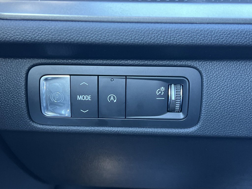 New 2026 Chevrolet Traverse LT w/ Midnight/Sport Edition image 9