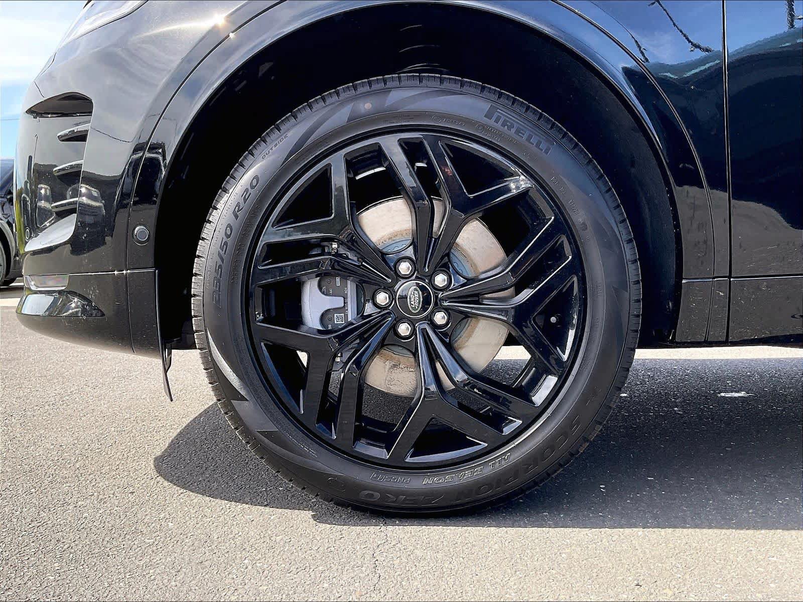 New 2026 Land Rover Discovery Sport Landmark AWD/4WD image 14
