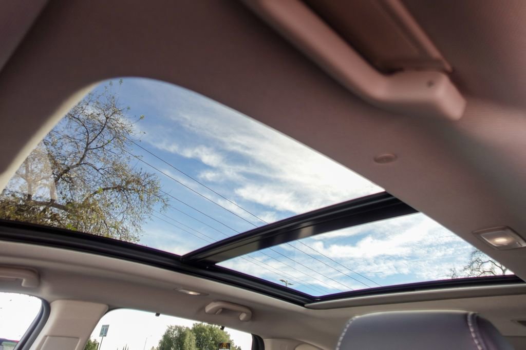 Used 2023 Acura MDX SH-AWD w/ Technology Package image 24