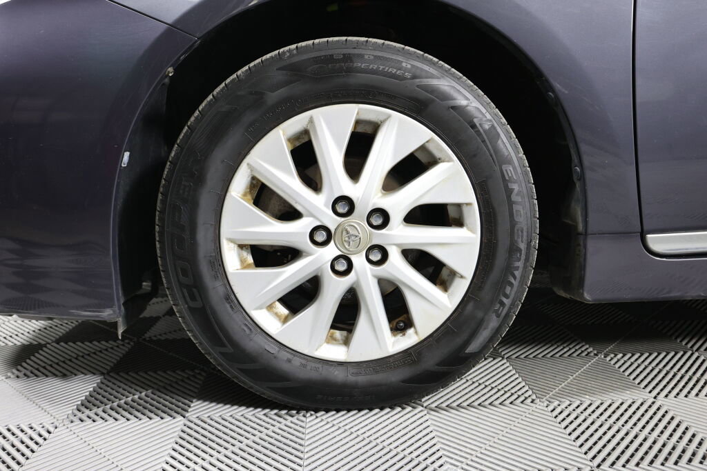 Used 2013 Toyota Prius Prime Plug-In Hybrid FWD image 9
