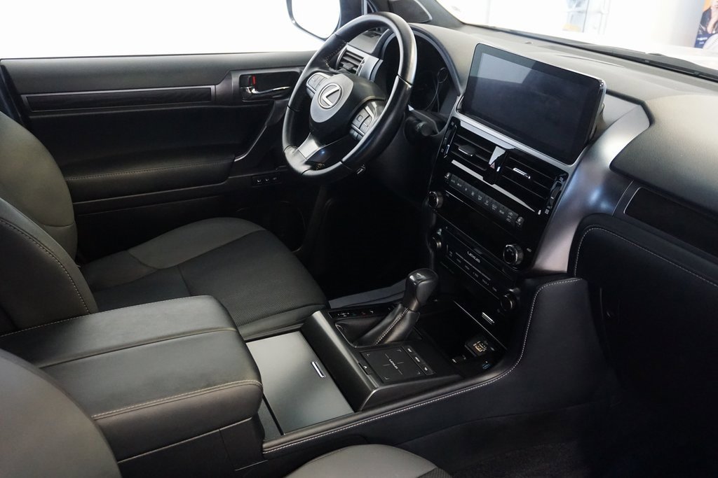 Used 2022 Lexus GX 460 w/ Black Line Special Edition image 29
