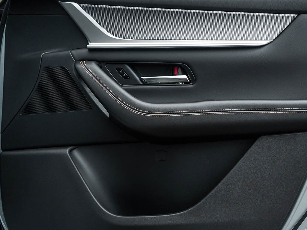 New 2025 MAZDA CX-90 Plug-In Hybrid w/ Premium Plus image 10