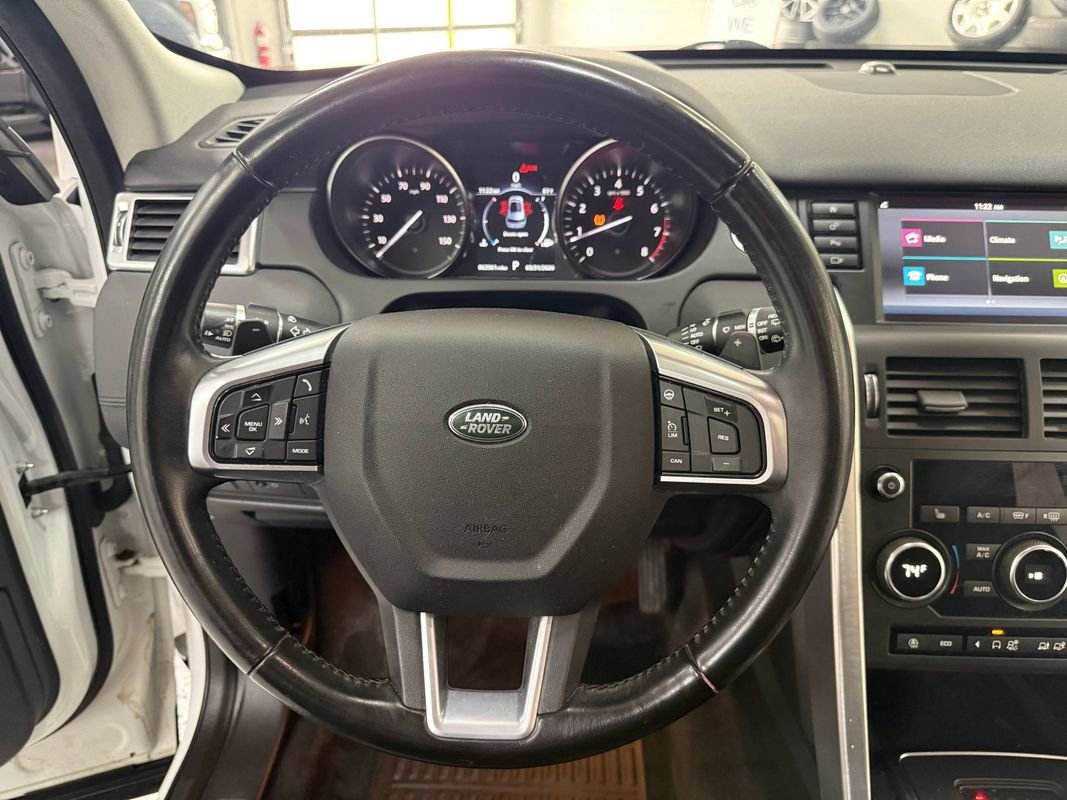 Used 2018 Land Rover Discovery Sport SE image 28