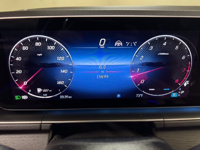 Used 2025 Mercedes-Benz GLE 350 4MATIC w/ AMG Line Exterior image 11