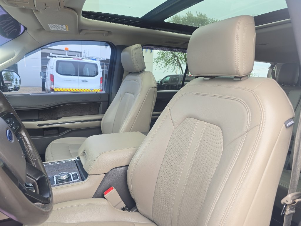 Used 2018 Ford Expedition Max Limited w/ Equipment Group 301A AWD/4WD image 13