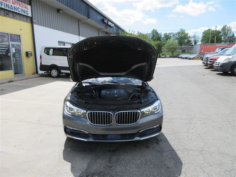 Used 2017 BMW 740i RWD image 36