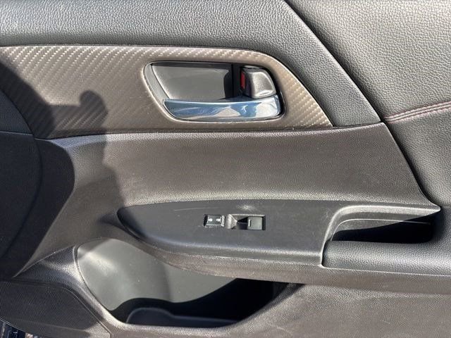 Used 2017 Honda Accord Sport Special Edition image 36