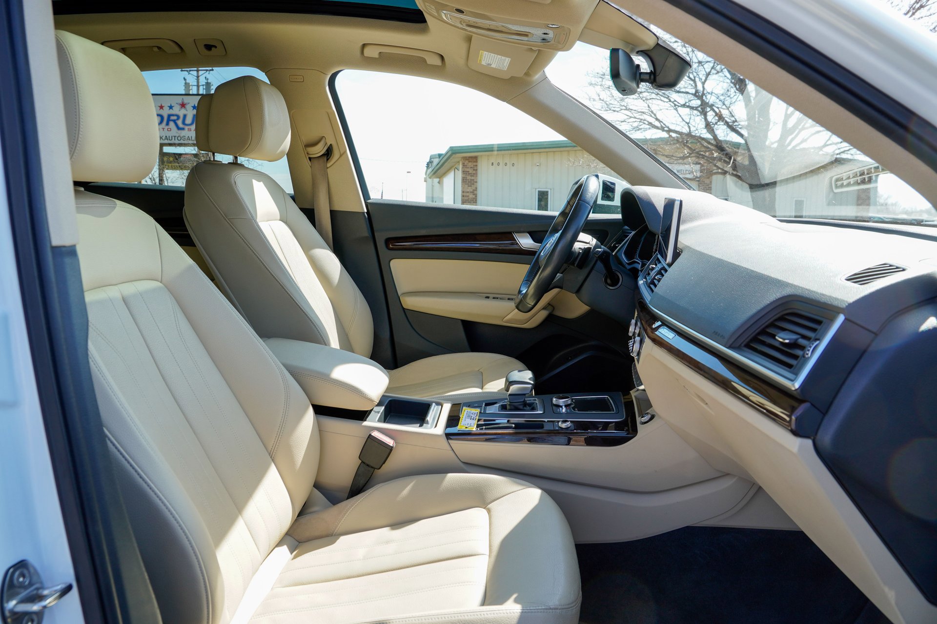 Used 2018 Audi Q5 2.0T Premium Plus w/ Premium Plus Package image 16