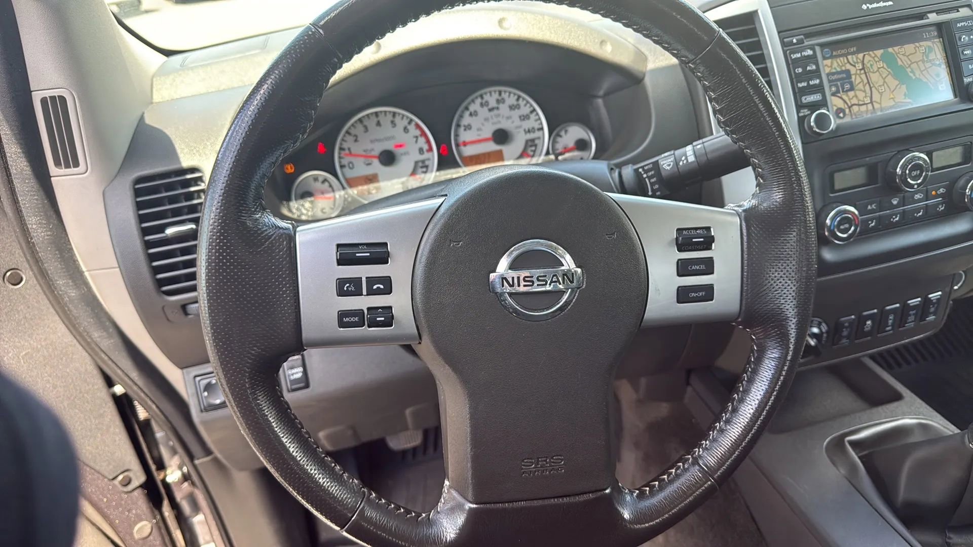 Used 2016 Nissan Frontier PRO-4X AWD/4WD image 17