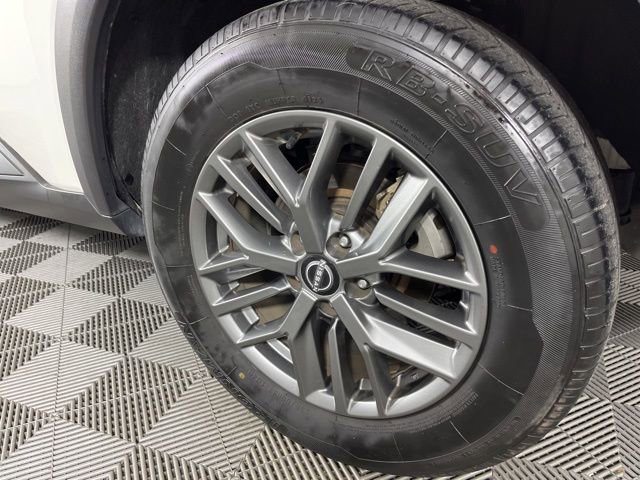 Used 2023 Nissan Rogue S FWD image 14