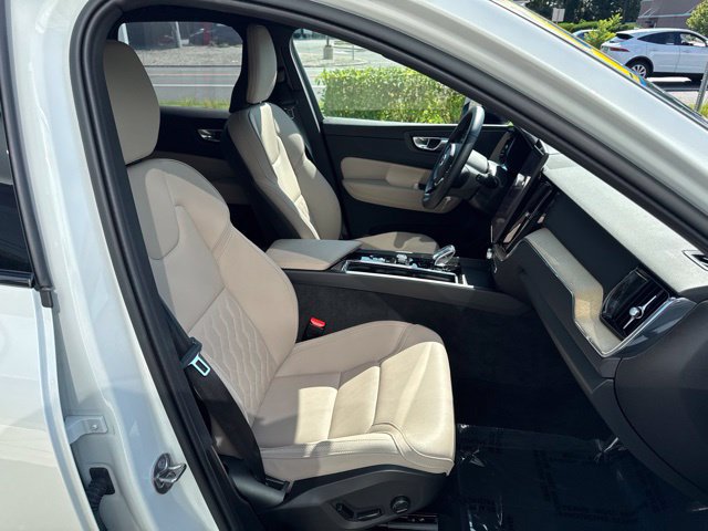 Certified 2026 Volvo XC60 B5 Plus AWD/4WD image 15