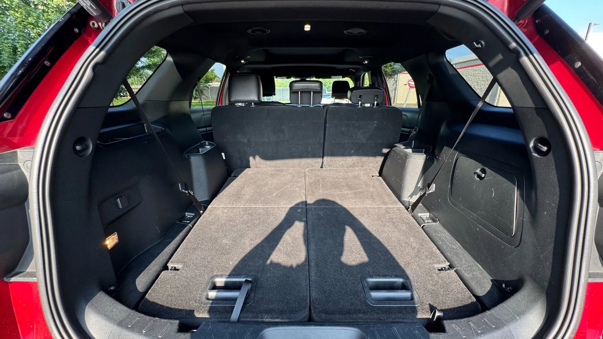 Used 2018 Ford Explorer XLT w/ Equipment Group 202A image 23