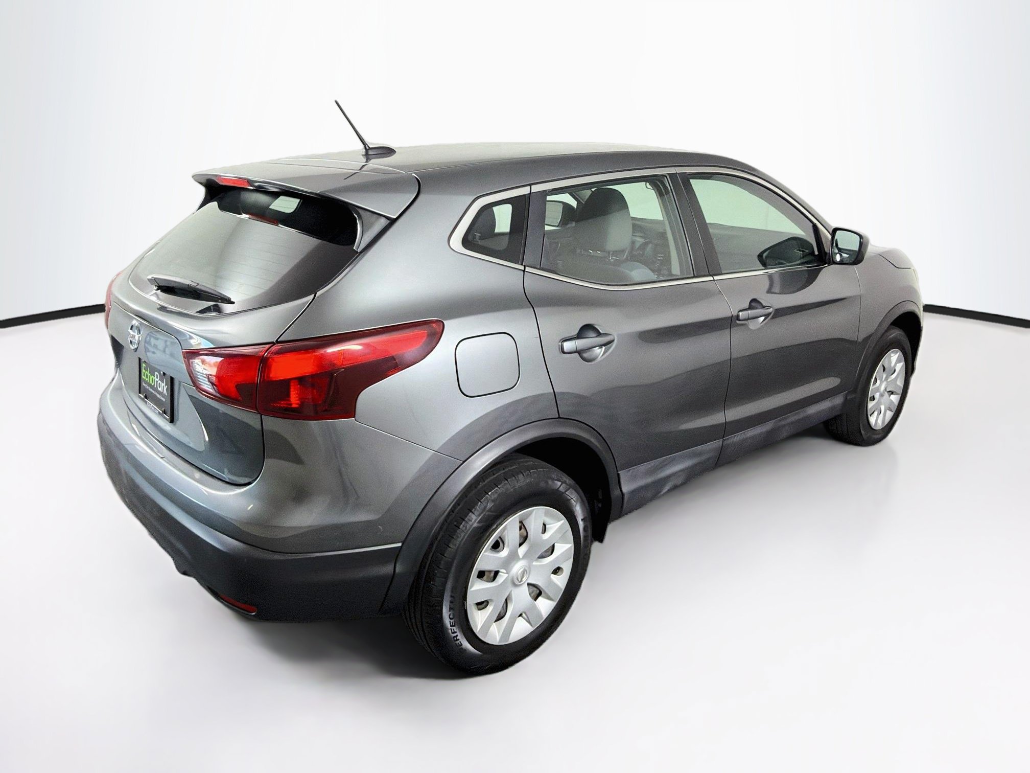 Used 2018 Nissan Rogue Sport S FWD image 9