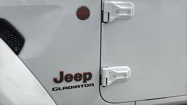 Used 2021 Jeep Gladiator Mojave w/ Trailer Tow Package AWD/4WD image 38