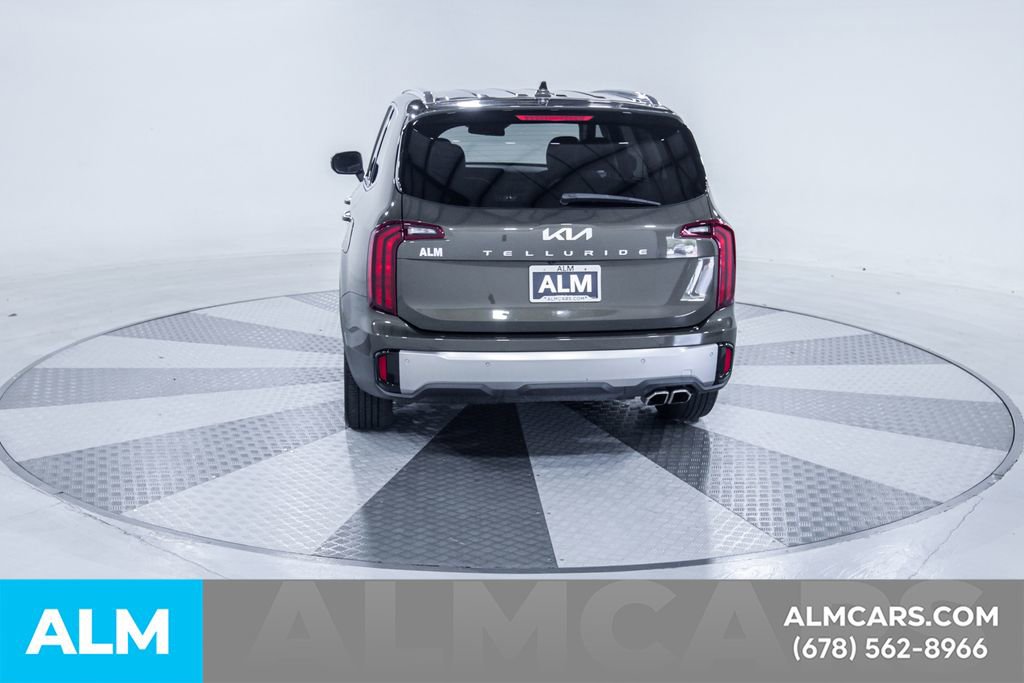 Used 2025 Kia Telluride S FWD image 8